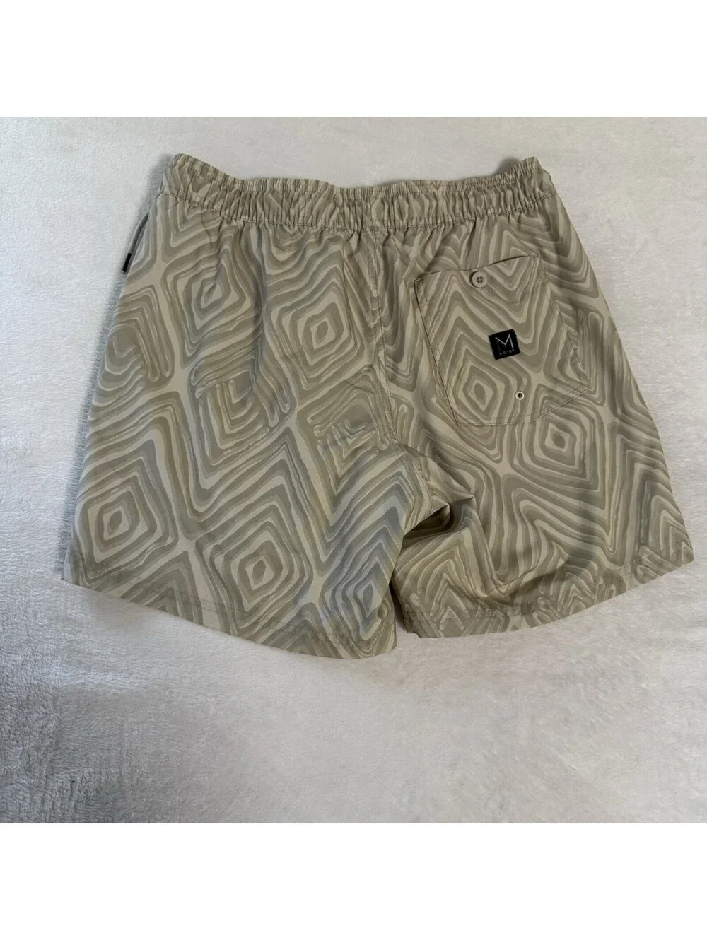 Maven Co-Op Buckle Men’s Swim Trunks M 6” Inseam Geometric Tan Board Shorts